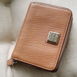 Dooney & Bourke wallet